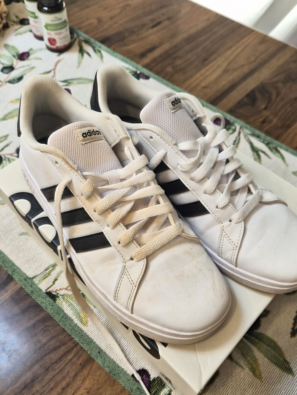 Adidas White Sneakers with Black Three-Stripes Sz 6